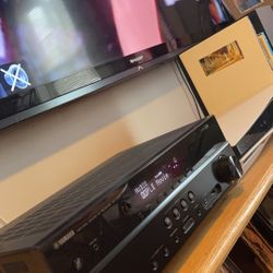 Yamaha RX-V377 Receiver 