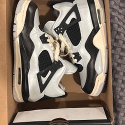 Air Jordan 4 Retro Platinum Youth/big Kids 5.5 BRAND NEW IN BOX