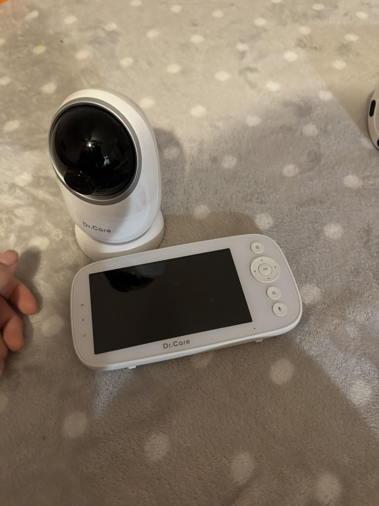 https://offerup.com/redirect/?o=ZHIuY2FyZQ== baby monitor