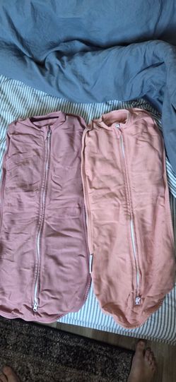 2 Swaddle Sleep Sacks (0–3 Months)