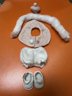 Adorable Little LABUBU Outfit with Boa and Shoes! (Doll Not Included)