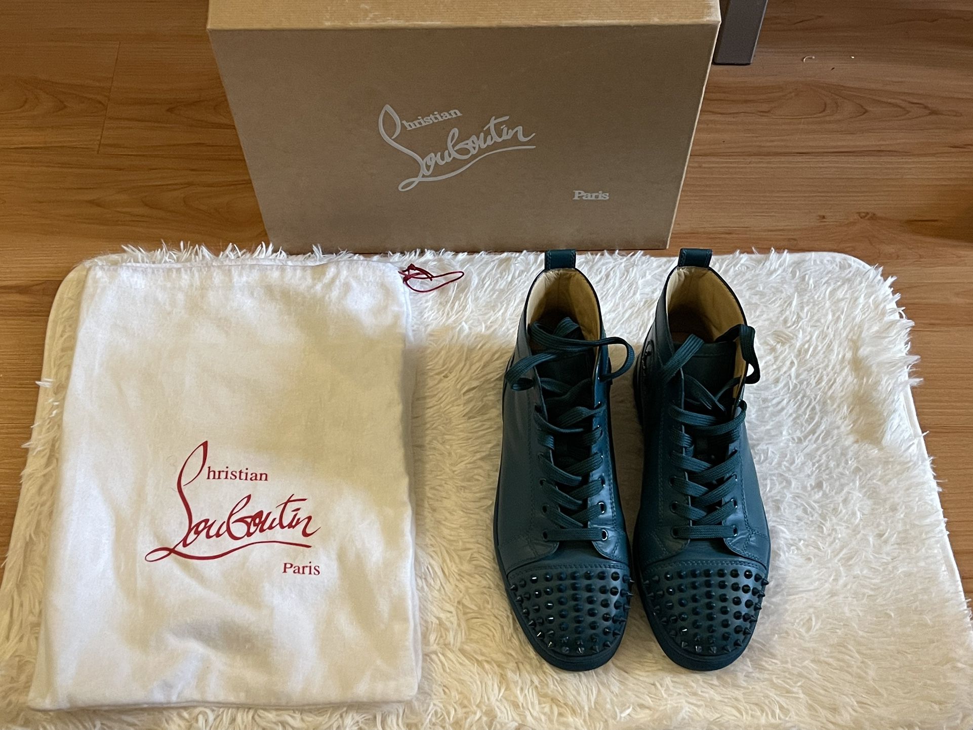 Size 41.5 (8.5)- Louboutin Red Bottoms sneakers 