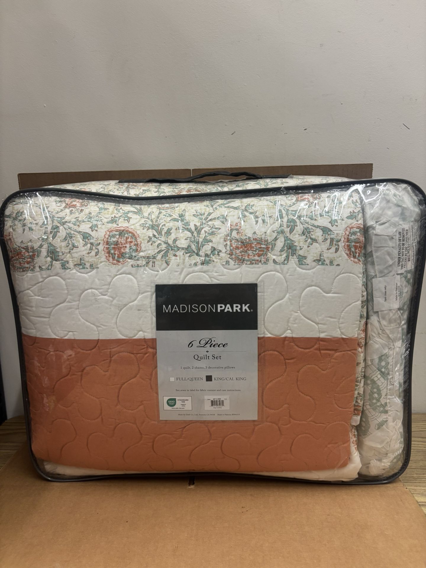New 6-Piece King/Cal King All Season Floral Quilt Set