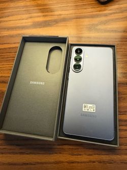 BRAND NEW Samsung S26 Plus 256 GB Violet