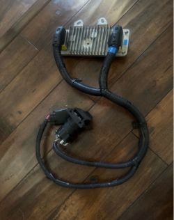 Tesla Model X / Model Y Trailer Tow Hitch ECU Control Module & Wiring Harness (OEM 1764896-98-D) Description: Up for sale is an OEM Tesla trailer tow 