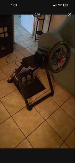 Logitech G920 Steering wheel and foldable stand