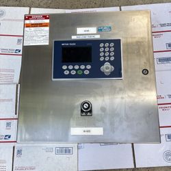 Mettler Toledo Scale IND570 Panel 100-240VAC + Stainless Enclosure 20”x20”x9.5”