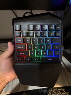 Bugha one handed keyboard