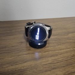 Samsung S3 Classic Smart watch and charging Stand