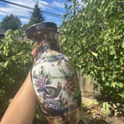 Hand-painted Vase From China 🏺 ($25)