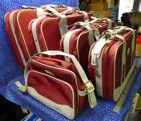 5 piece soft sided Tomex luggage set