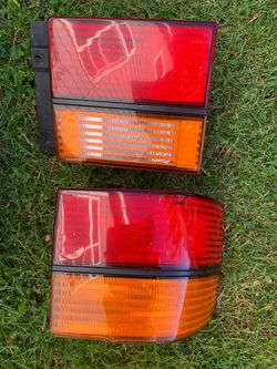 Tail lights .Jetta 93-98