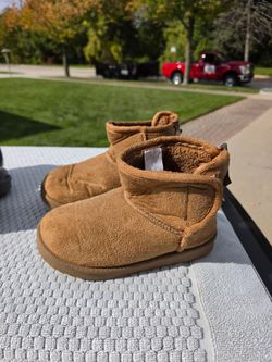 Girls sz 12 boots