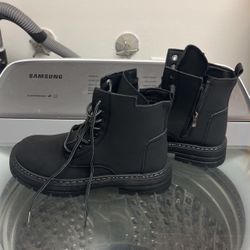 Shoe