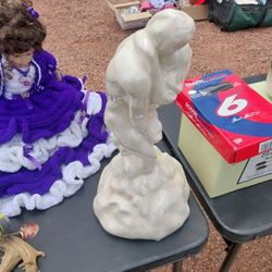 Beautiful Statue In Good Condition 