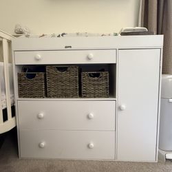 Changing Table/ Dresser 