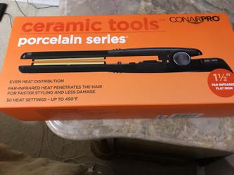Conair pro 1 1/2" flat iron