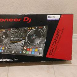 Pioneer DJ1000SRT 4-Channel 4-Deck Serato DJ Controller 