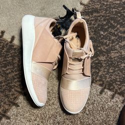 Woman Shoes Size 11