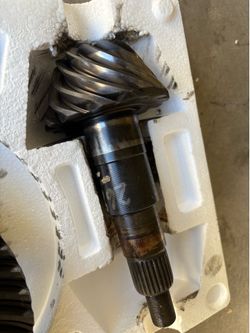 Differential and Gear (05 - 09) V6 mustangs