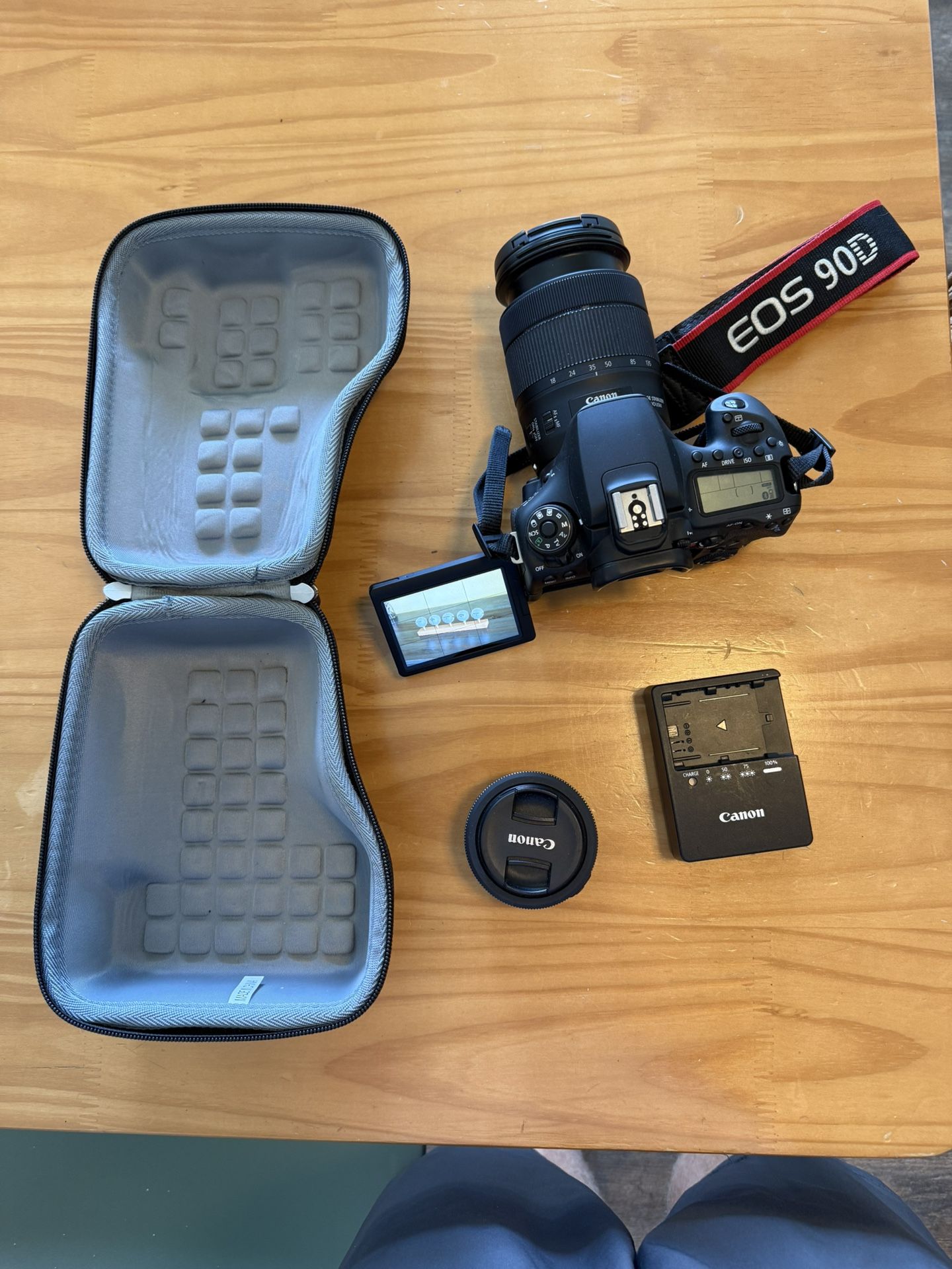 Canon 90D DSLR Camera (2) Lenses