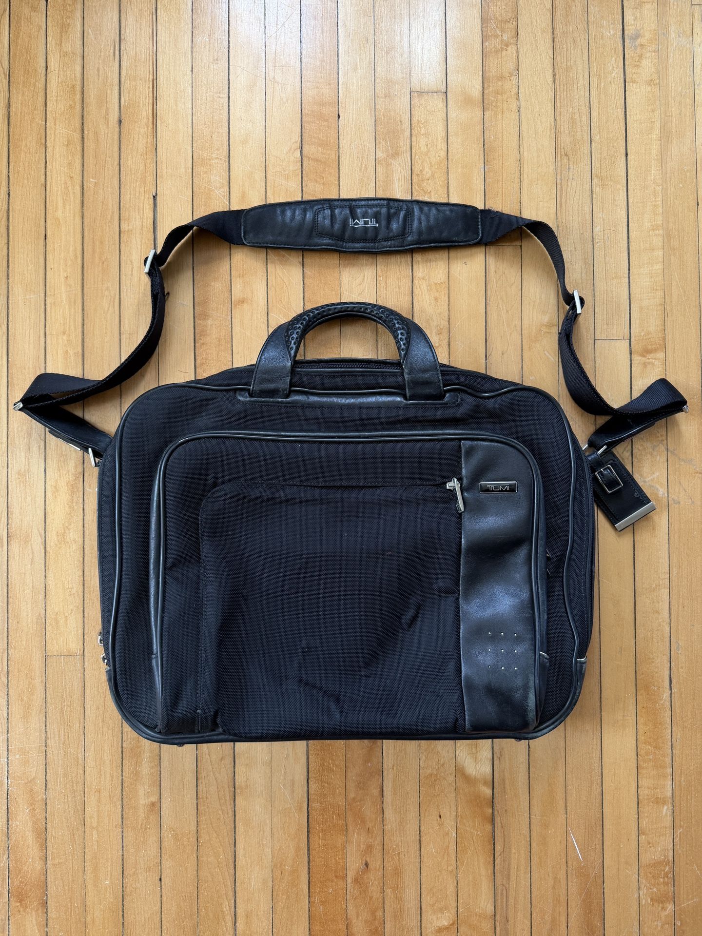 Vintage TUMI Innovation 17" Business Briefcase Laptop Messenger Bag Black 23611D