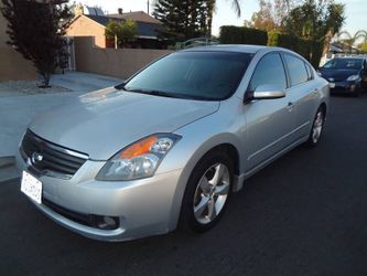 2008 Nissan Altima 3.5 SE Sedan 4D