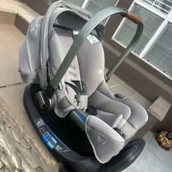 Nuna PIPA rx (Car seat, base, Stroller Adapter)