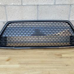 2020- 2022 Toyota Corolla SE XSE Front lower grille grill OEM