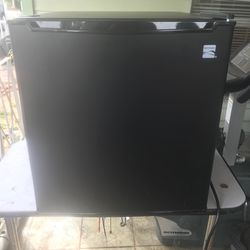 Kenmore Black Mini Fridge