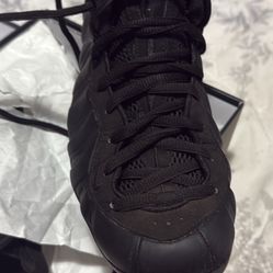 Men’s Foamposite Size 9 