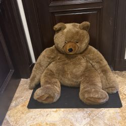 Oversized Teddy bear 