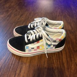 Vans Old Skool Rainbow Checkerboard shoes size 2Y