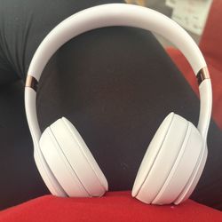 New Beats Cloud Pink 