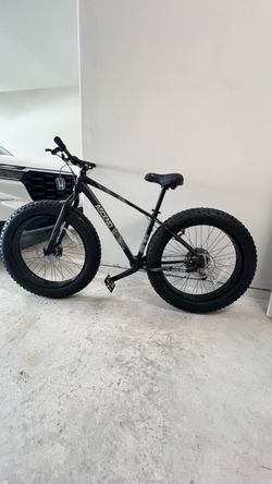 Ascend Moher 26" Fat Tire Bike - Medium - Excellent Condition