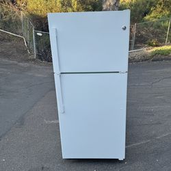 General Electric Refrigerator Fridge Freezer 18 Cubic Free Local Delivery/30 Day Warranty