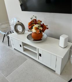 TV Console / Entertainment Center