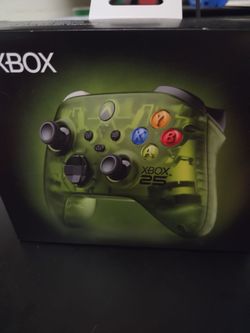 Xbox series x 25 limited edition controller green