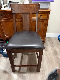 Wood Bar Stool with Leather Seat