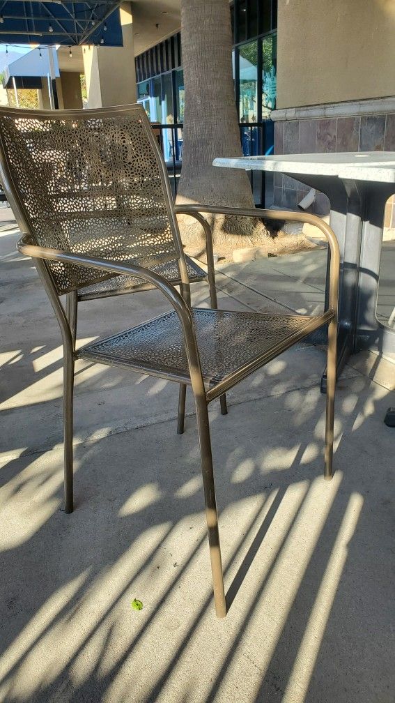 4 Patio Outdoor Chairs W/ Free Tables