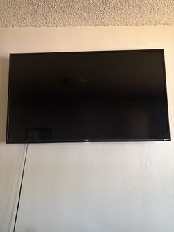42 Inch TCL Roku TV Flat Screen