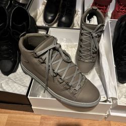 Balenciaga Leather Sneaker Gray Size 39 