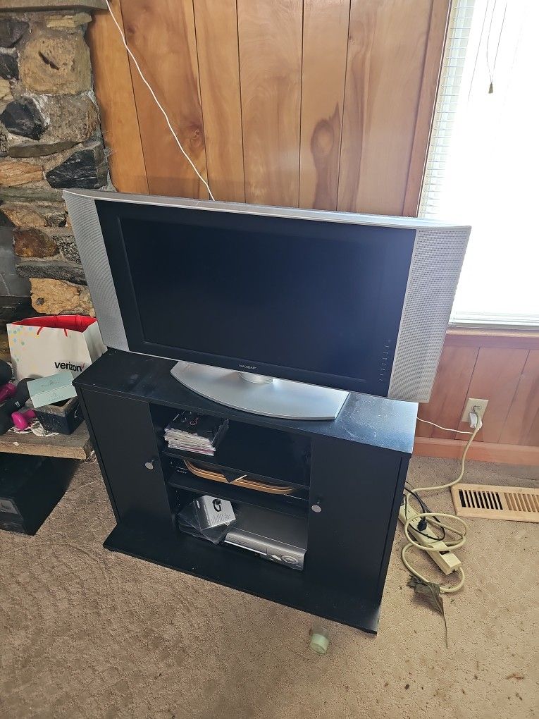 Maxent Flat Screen TV