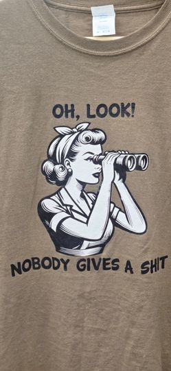 Funny Graphic Tee Size Medium