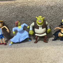 Shrek McDonald’s lot of 4 figures Fiona Puss and boots Pinocchio