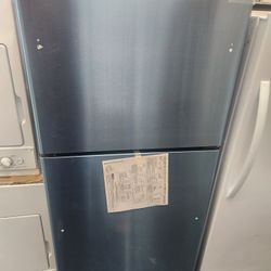 Final Deal Ge 30 Inch Top Freezer Refrigerator Stainless Steel 19.2 Cu Ft GIE19JSNRSS