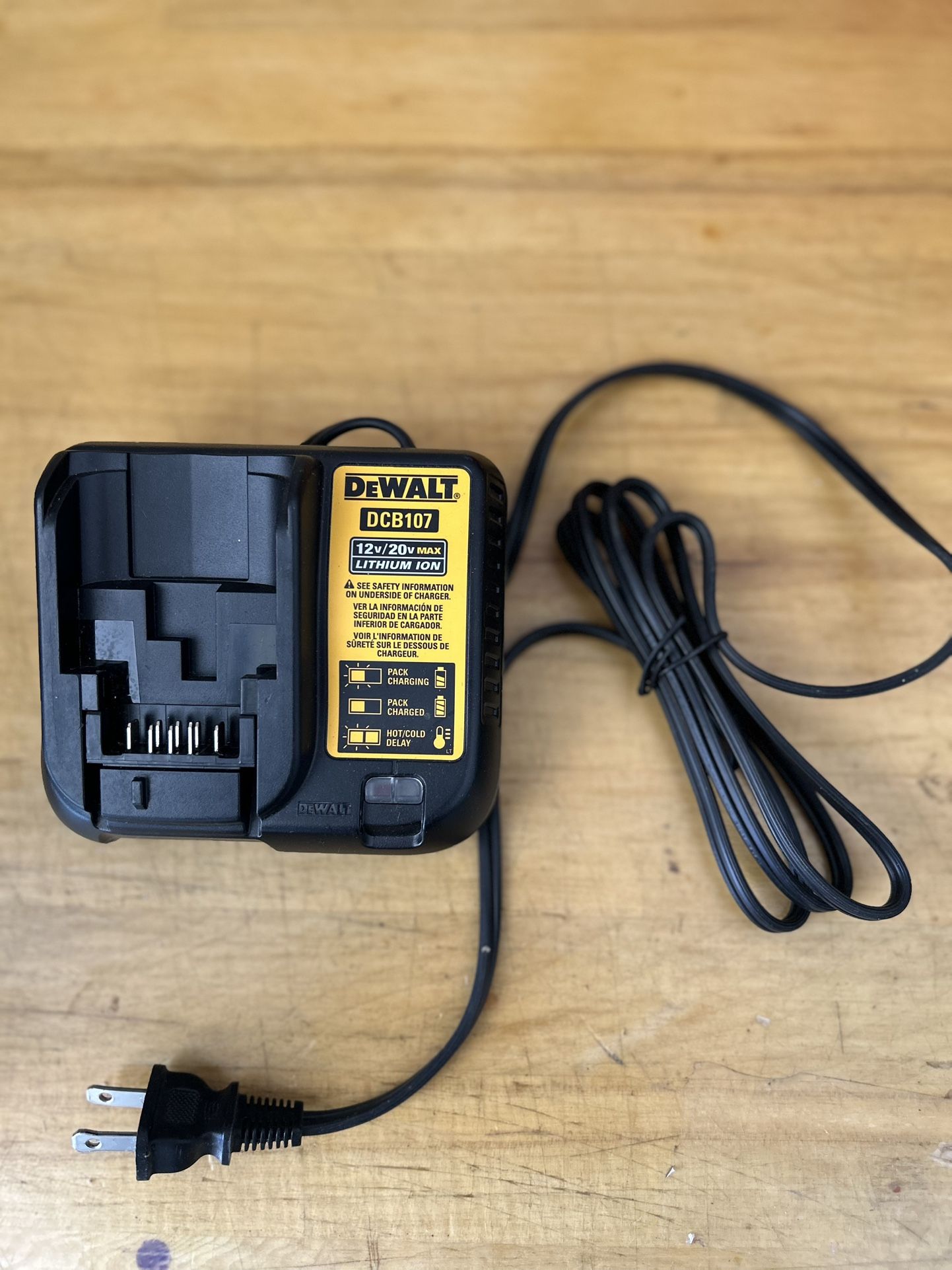 Dewalt Battery Charger