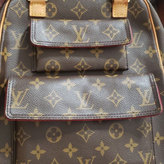 Louis Vuitton Monogram Bandana Crew Neck for Sale in Fontana, CA - OfferUp