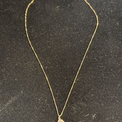 Beautiful 14 karat gold Italian rose pendant necklace