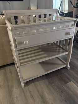 Free changing table and graco crib